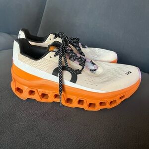 Women’s Cloudmonster on running
